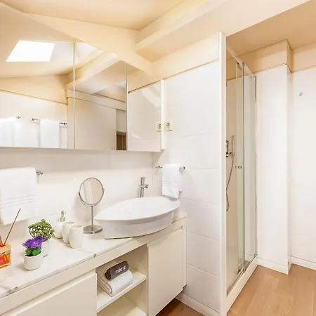 Duplex 2 Bedroom For 3 In Bolhao Market Apartman Porto