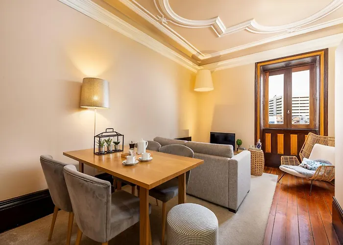 Appartamento Duplex 2 Bedroom For 3 In Bolhao Market Oporto