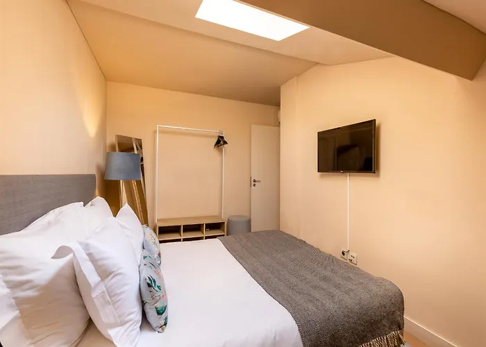 Apartment Duplex 2 Bedroom For 3 In Bolhao Market