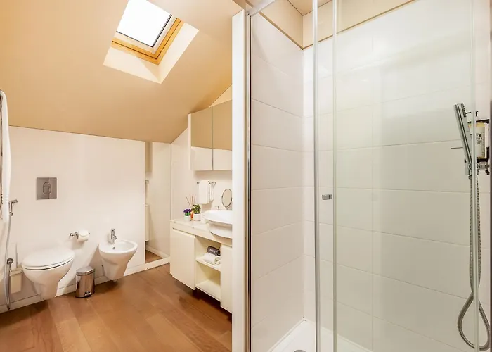 Duplex 2 Bedroom For 3 In Bolhao Market *