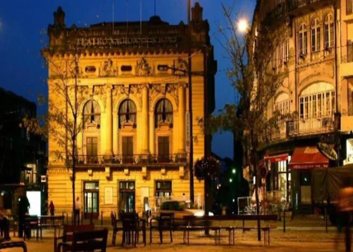 Duplex 2 Bedroom Apt For 3 In Bolhao Market Lägenhet *