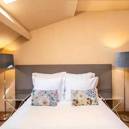 Duplex 2 Bedroom For 3 In Bolhao Market 波尔图